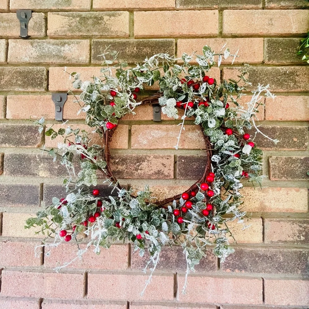 *Frosted Eucalyptus Wreath With Red Berries 16”